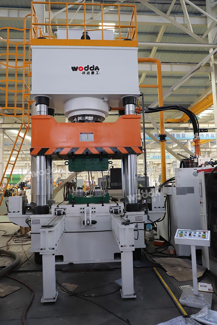 1000噸四柱液壓機 1000噸四柱液壓機