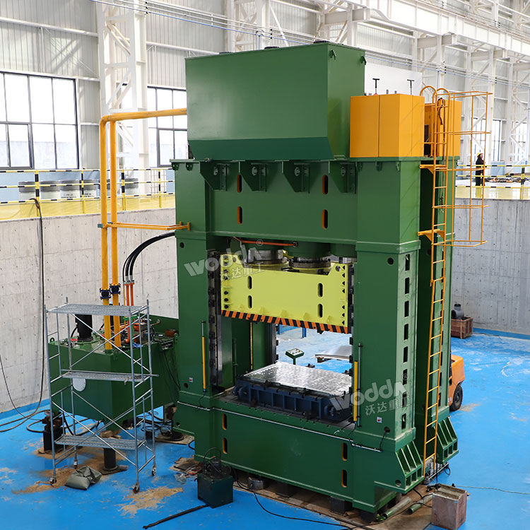 3000噸框架式液壓機(jī)車間調(diào)試