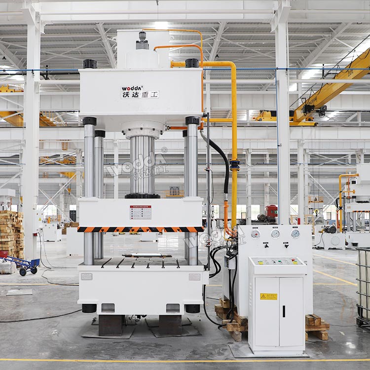 315噸四柱液壓機(jī).jpg 315噸四柱液壓機(jī).jpg